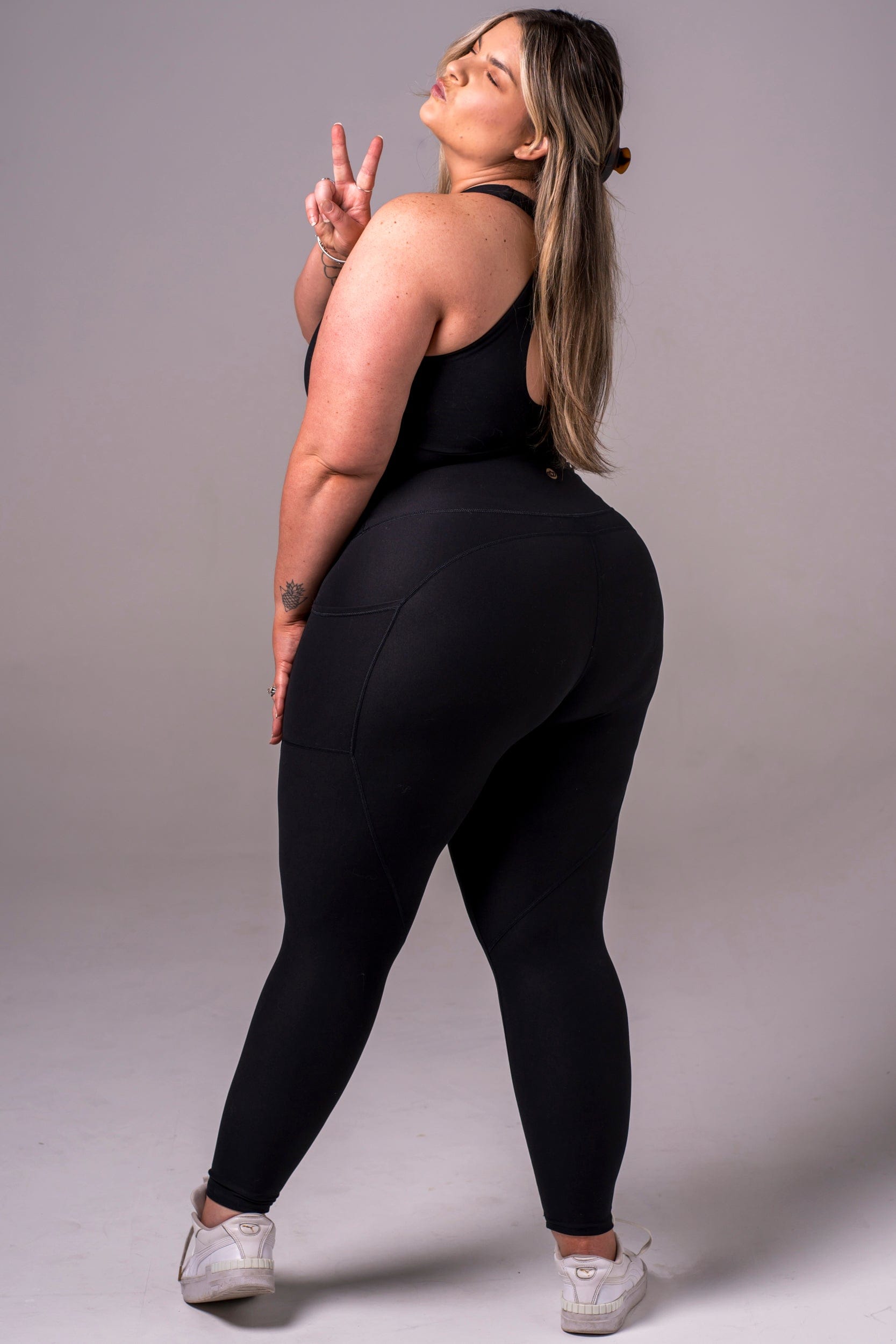 Black Dynamic High Waisted Pocket Shaper Ankle Biter Leggings